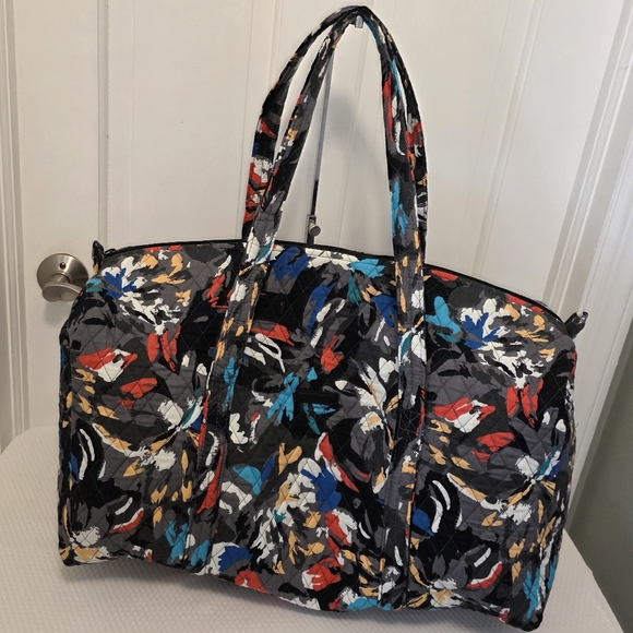 Vera Bradley Handbags - Vera Bradley Retired Pattern "SPLASH FLORAL" Large Duffle Bag, Great For Travel